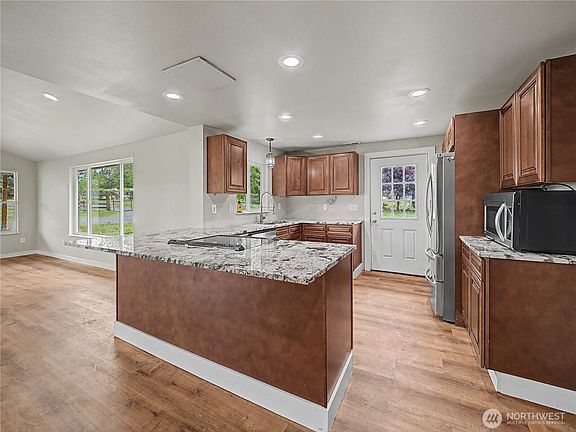 5th image of 41615 236th Avenue SE