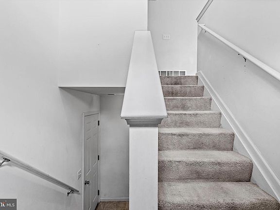 4th image of 470 York Rd