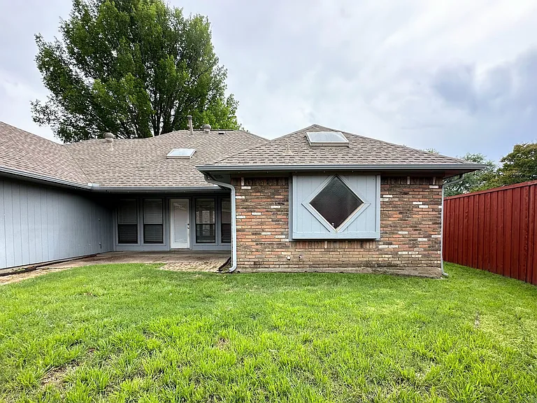 4633 Centenary Dr — Photo 24