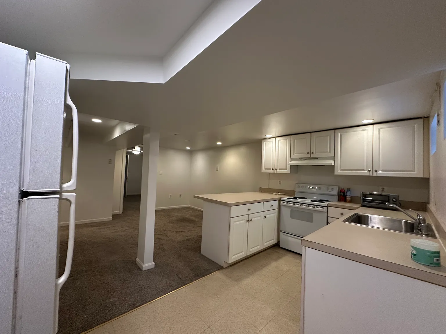 Studio, 600 sqft, $2,000 — Photo 3
