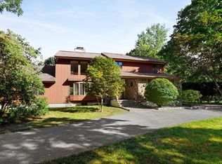185 Nanny Hagen Rd, Thornwood, NY 10594
