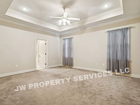 5th image of 60 Lurline Dr