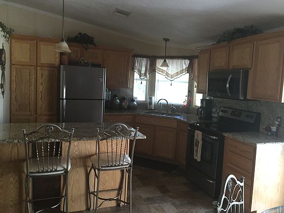 3rd image of 594 Drage Dr