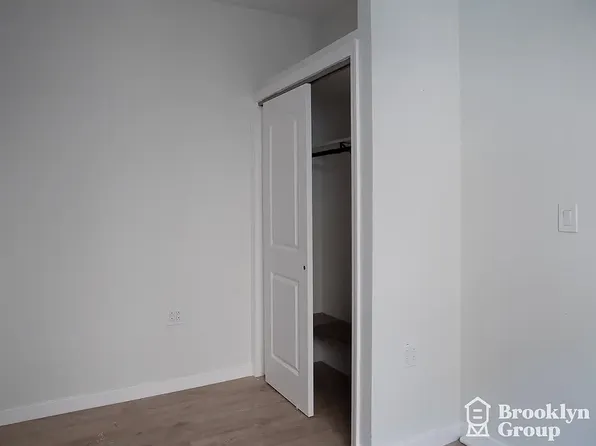 330 Empire Boulevard image 9 of 20