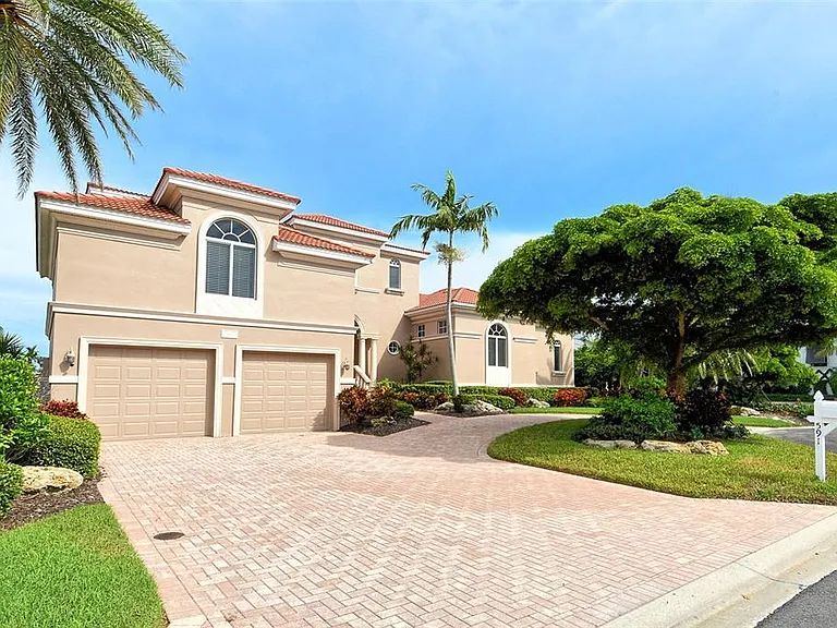 591 Putting Green Ln — Photo 3