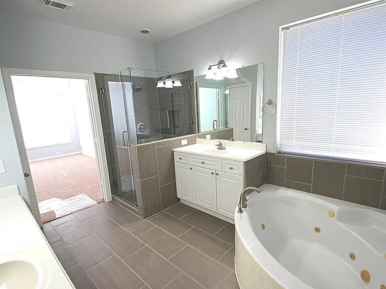 18620 Gibbons Dr — Photo 14