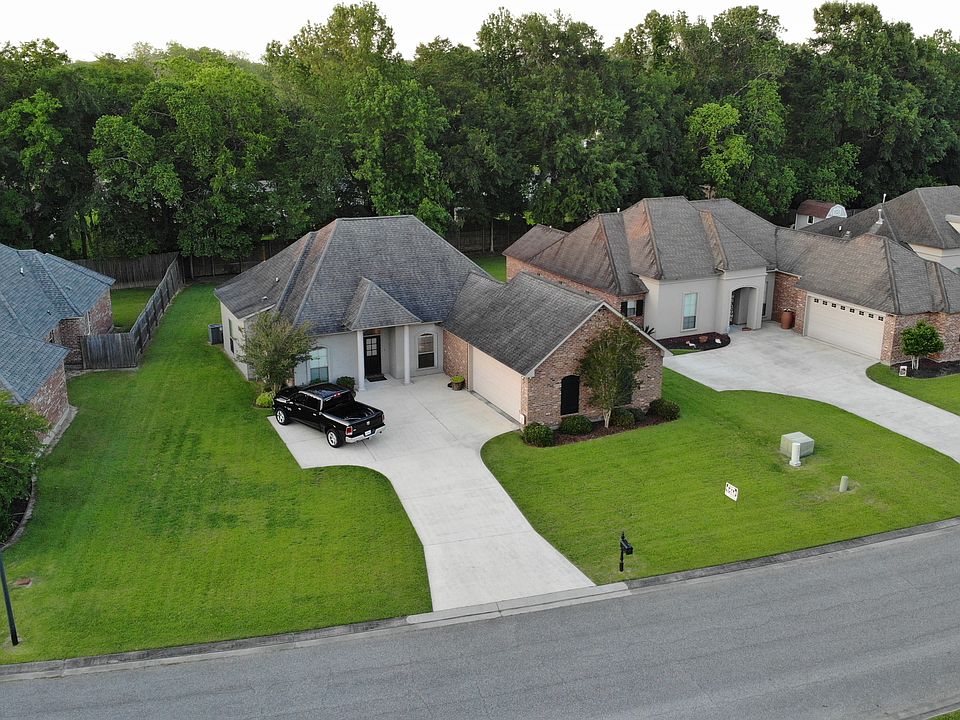 1st image of 42064 Conifer Dr