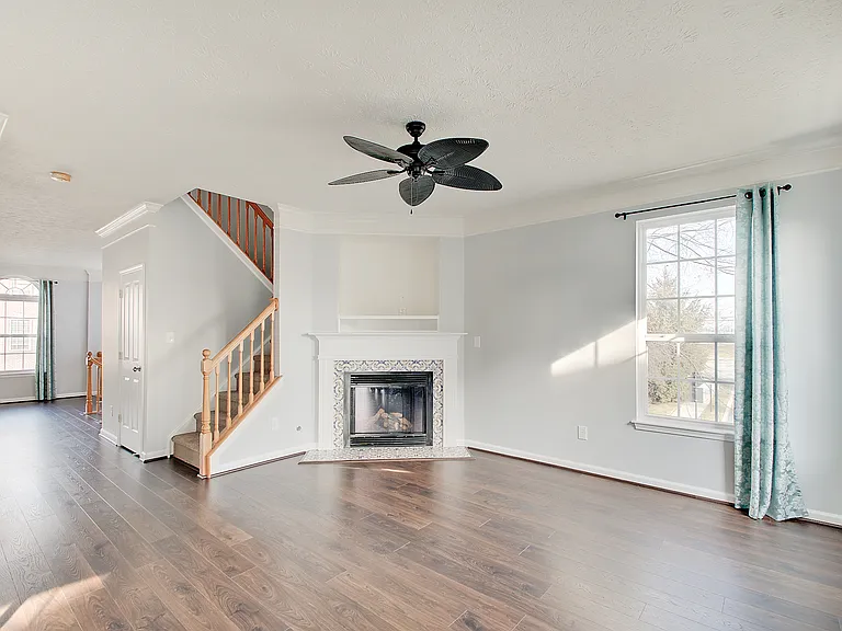 9465 Tanhurst Dr — Photo 6