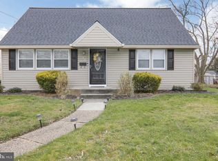 15 Amhurst Ave, Somerdale, NJ 08083