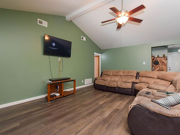 4th image of 271 Amistad Rd