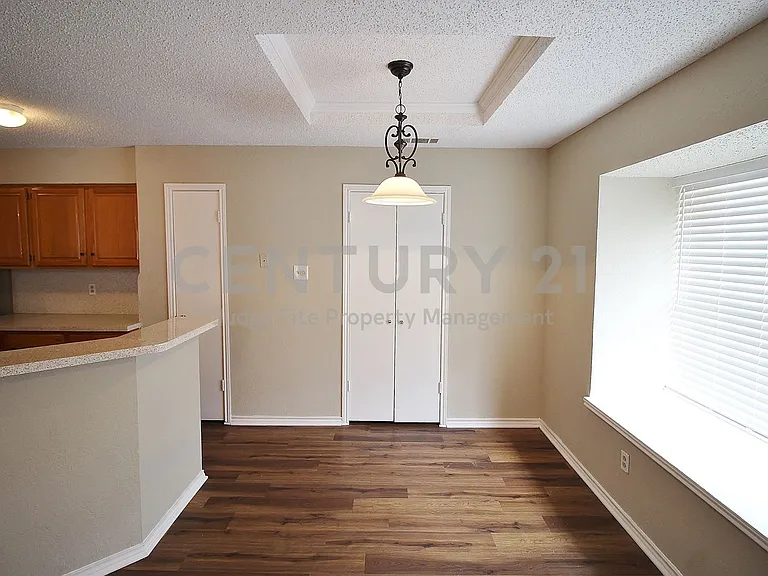 2018 Garden Crest Ln — Photo 4