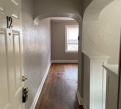 2nd image of 1619 S Van Buren St APT 12