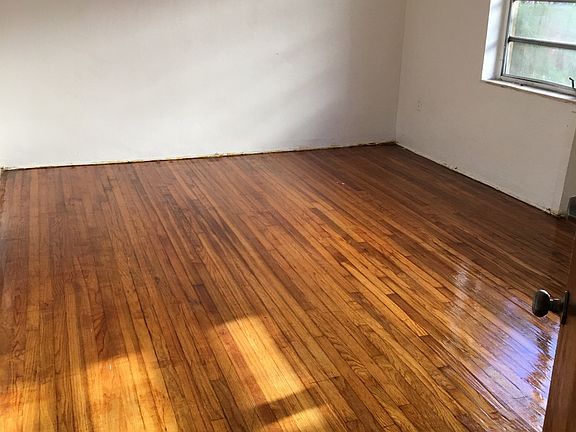 3rd image of 1016 Biarritz Dr #5