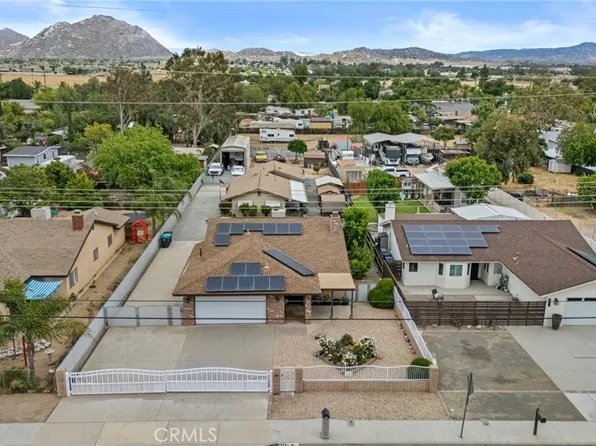 2761 Redlands Ave, Perris, CA 92571