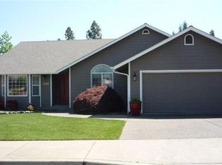 1145 NW Cooke Ave, Grants Pass, OR 97526