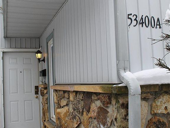 4th image of 53400 Stoneridge St APT A