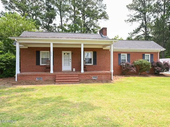 208 Hooks Avenue, Fremont, NC 27830