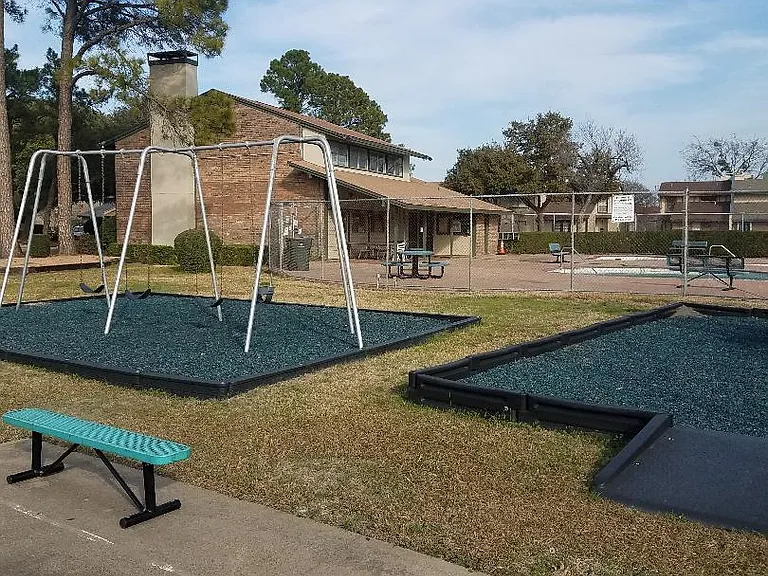 2020 Court Pl — Photo 15