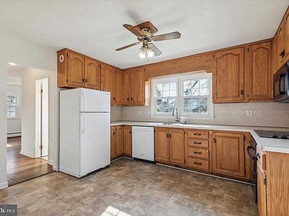 4th image of 157 Avondale Rd
