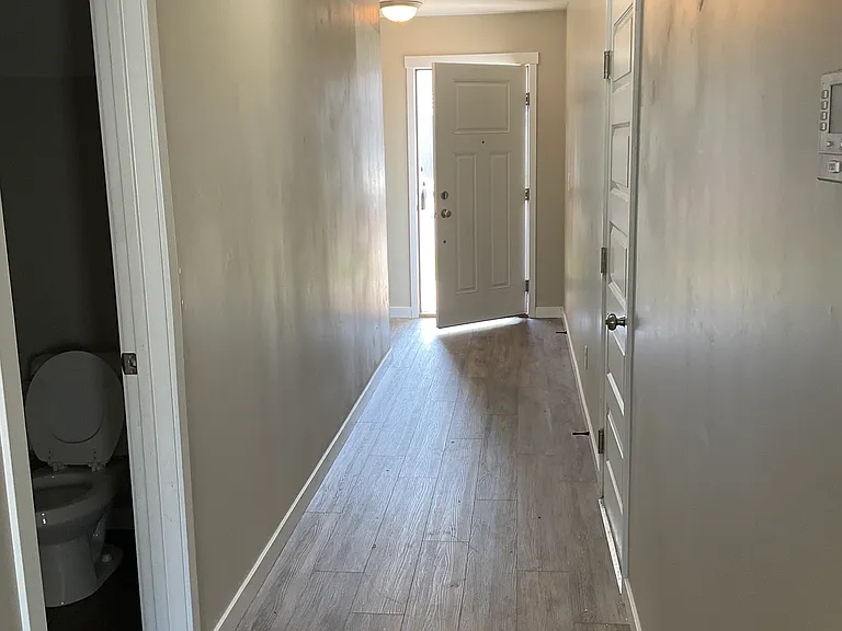 2886 Murwood — Photo 5