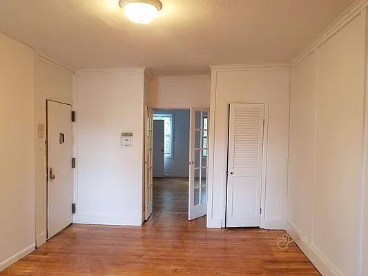 Rented by MCR Realty | media 14