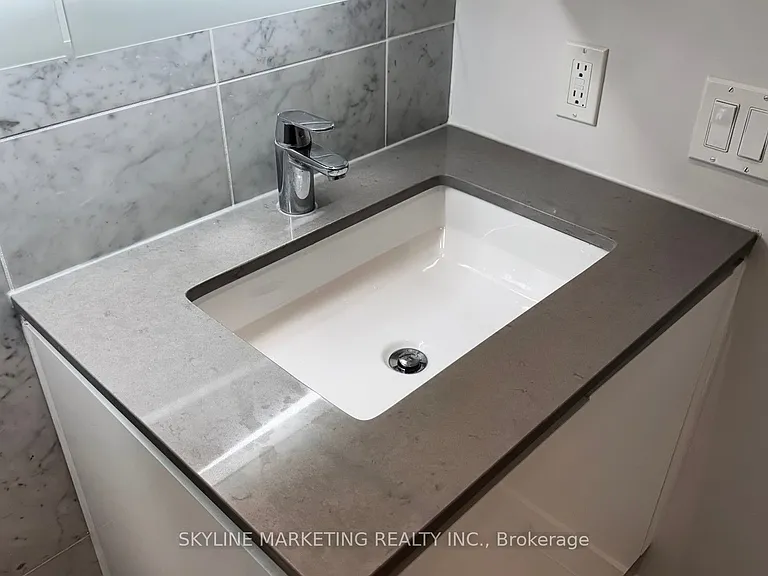 115 McMahon Dr #1908 — Photo 31