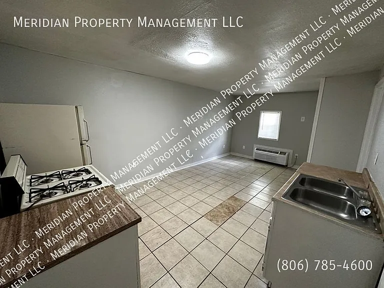 3218 Baylor St — Photo 2