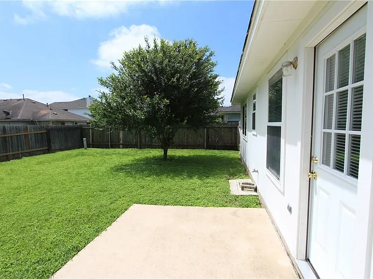 215 Jennifer Ln — Photo 15