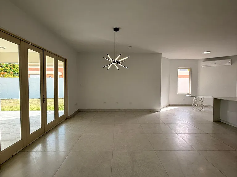 157 Jacintos Sabanera — Photo 7