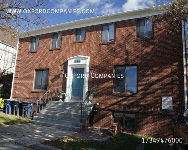 1st image of 413 Washtenaw Ave APT 3