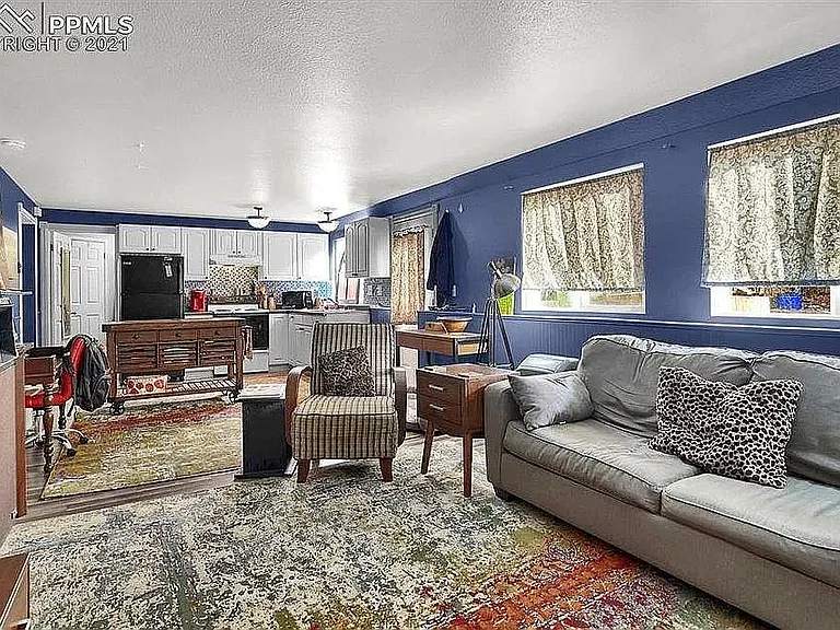 913 N Walnut St #913 — Photo 5