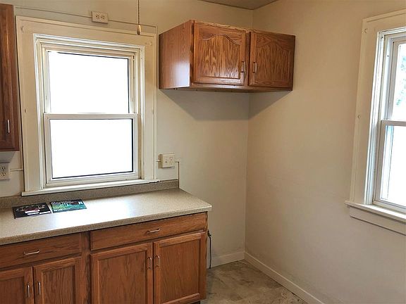5th image of 324 N Park Ave