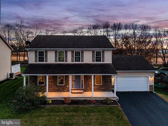 5th image of 1110 Shannon Ln