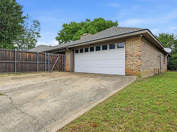 4th image of 3205 Wrangler Rd