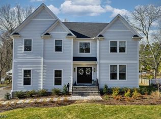 8 Fox Chase Rd, Madison Boro, NJ 07940