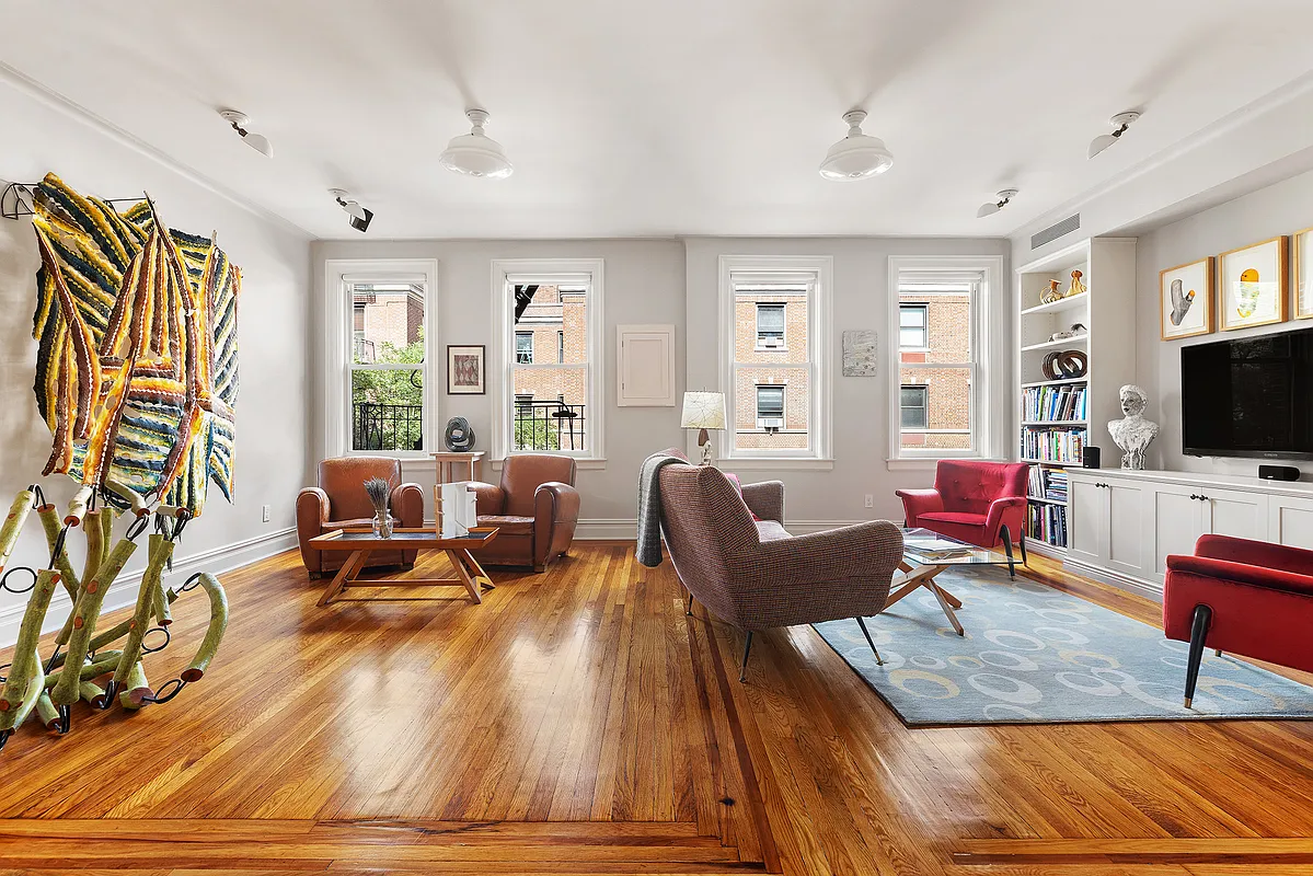 130 West 16th St Unit 46  