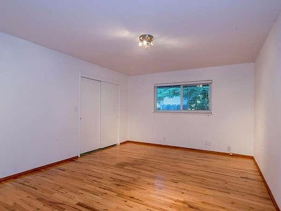 5th image of 5554 N Winchester Ave