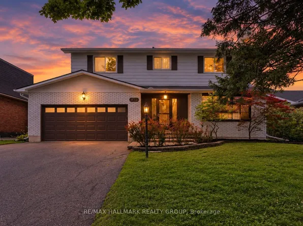 932 Dresden Cres, Ottawa, ON K2B 5J1