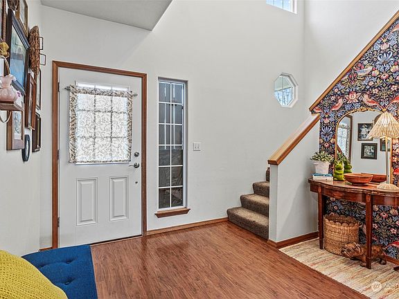 4th image of 18600 SE 18th Circle