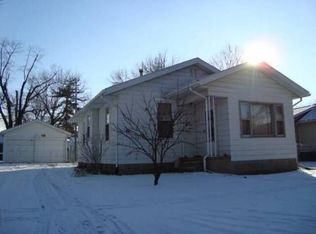 1222 Oak Ridge Ave, Pekin, IL 61554