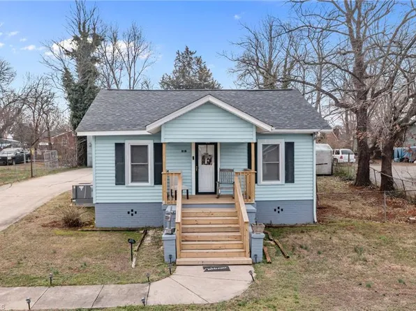 818 Tucker St, Burlington, NC 27215