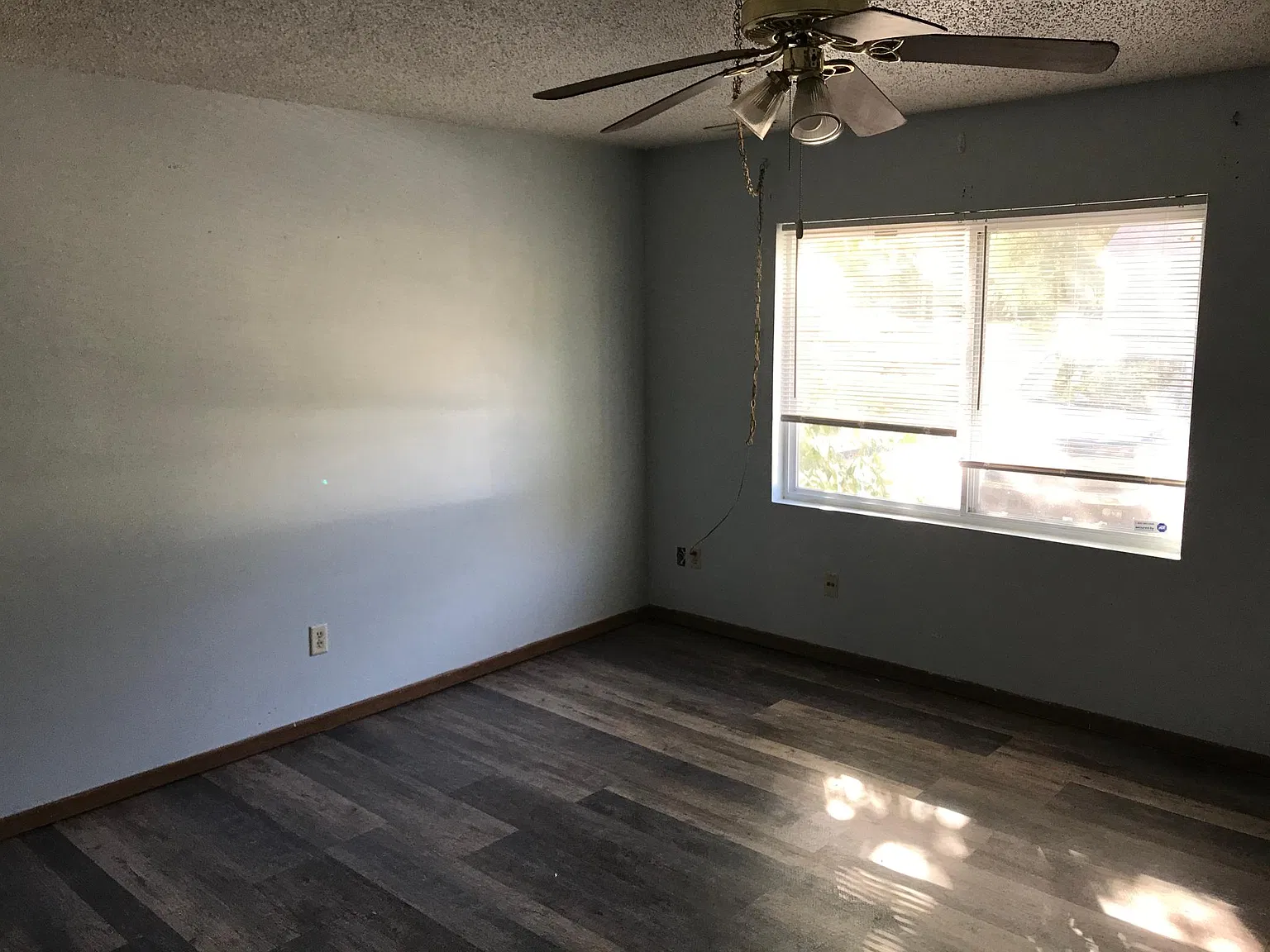 3 bed, 1.5 bath, 1100 sqft, $950 — Photo 3