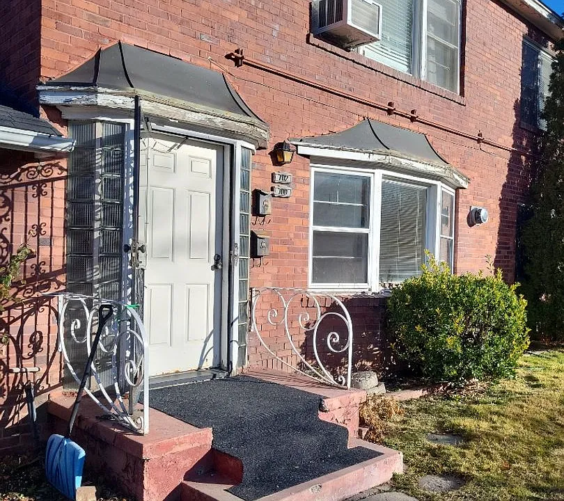700-722 Gordon Avenue