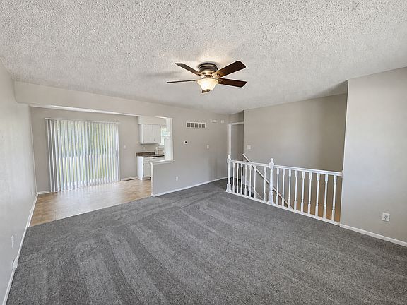 3rd image of 403 NE Westwind Dr APT B