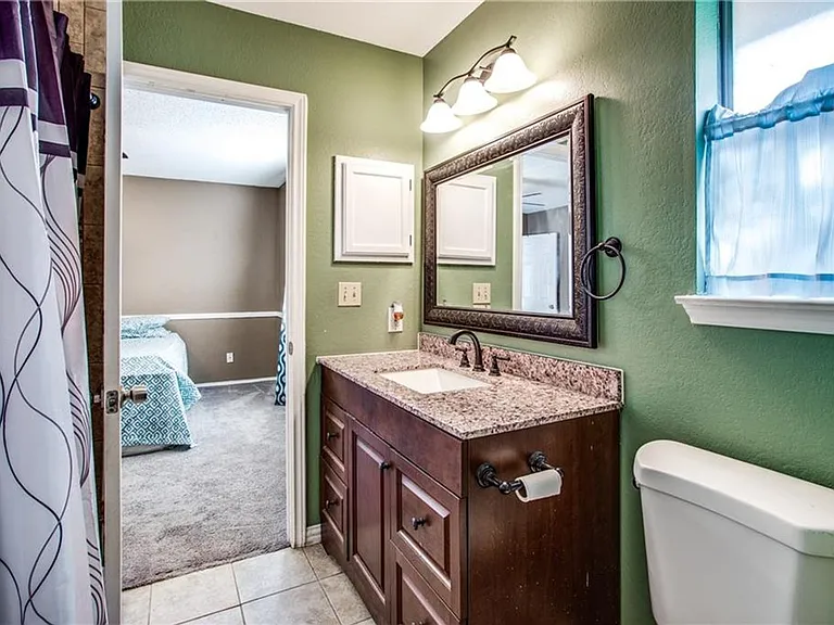 6817 Haltom Rd — Photo 24