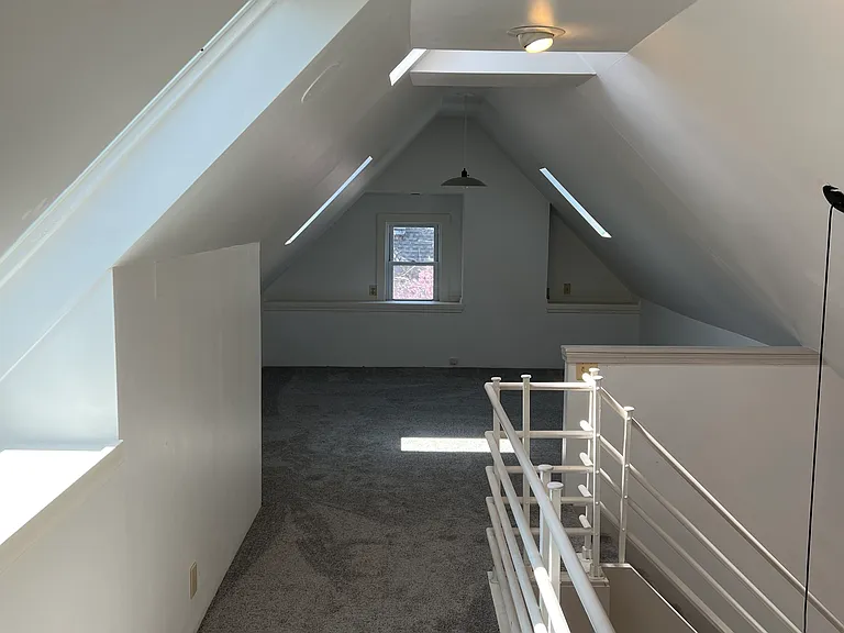 3rd floor loft area