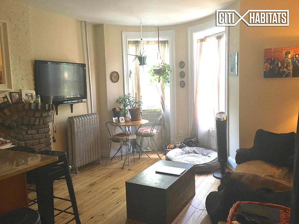 1st image of 437 1st St APT 3D