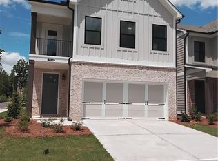 1074 Crest Mill Dr, Marietta, GA 30008