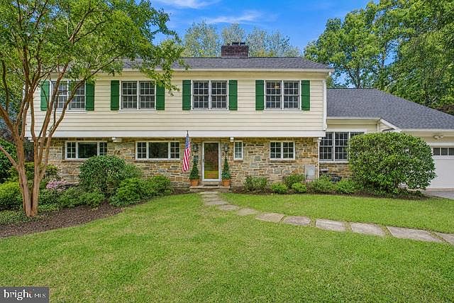1st image of 3202 Juniper Ln