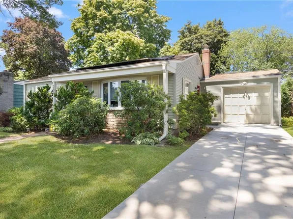 20 Deer St, Rumford, RI 02916